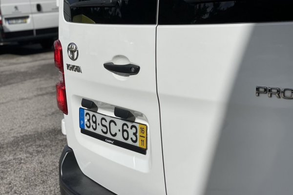 Toyota Proace Verso 