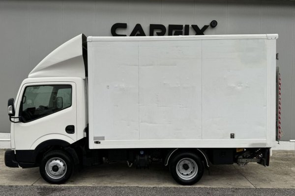 Nissan NT 400 3.0 dCi 35.13 C/ Plataforma elevatória 