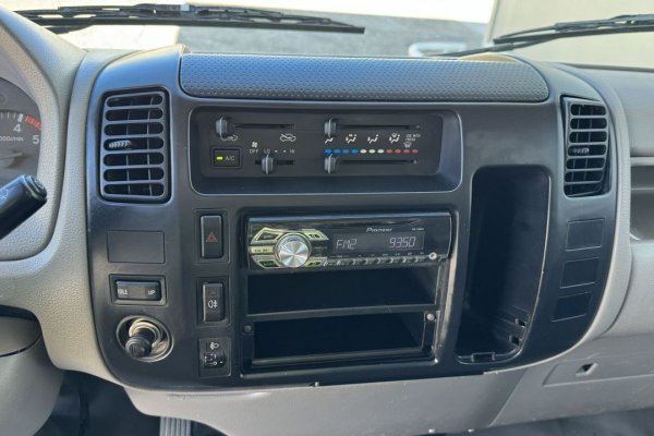 Toyota Dyna 3.0 D-4D Tri-Basculante 