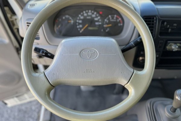 Toyota Dyna 3.0 D-4D Tri-Basculante 