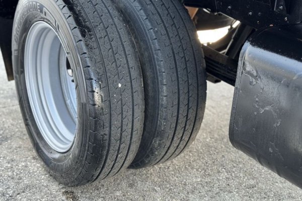 Toyota Dyna 3.0 D-4D Tri-Basculante 