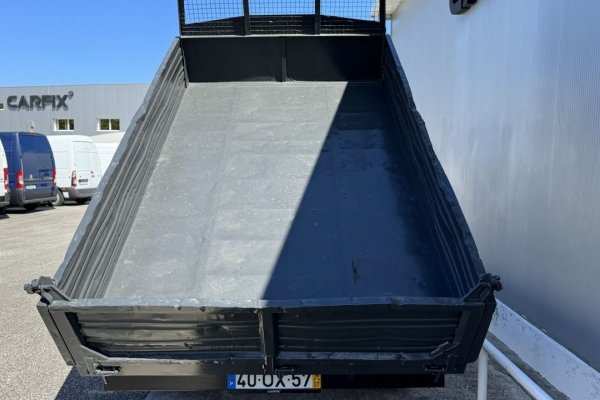 Toyota Dyna 3.0 D-4D Tri-Basculante 