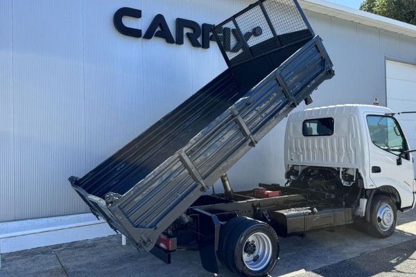 Toyota Dyna 3.0 D-4D Tri-Basculante 