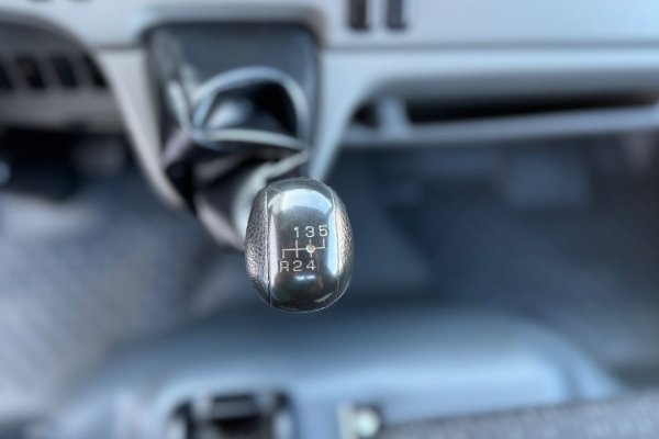 Mitsubishi Canter 3S13 Caixa Larga 