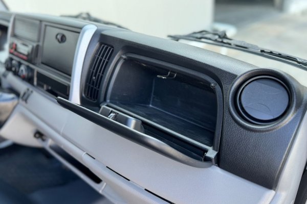 Mitsubishi Canter 3S13 Caixa Larga 