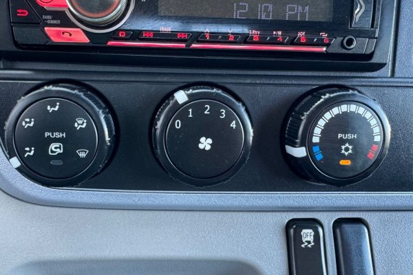 Mitsubishi Canter 3S13 Caixa Larga 