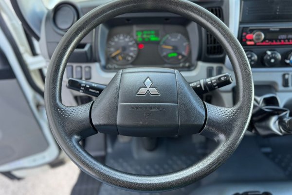 Mitsubishi Canter 3S13 Caixa Larga 