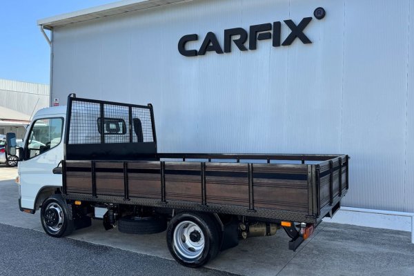 Mitsubishi Canter 3S13 Caixa Larga 