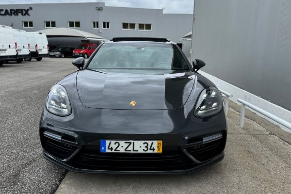 Porsche Panamera 
