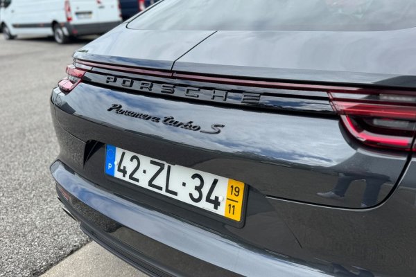 Porsche Panamera 