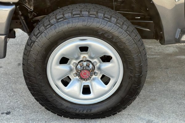 Toyota Hilux LN88 2.4D Cabine extra 4 lugares 