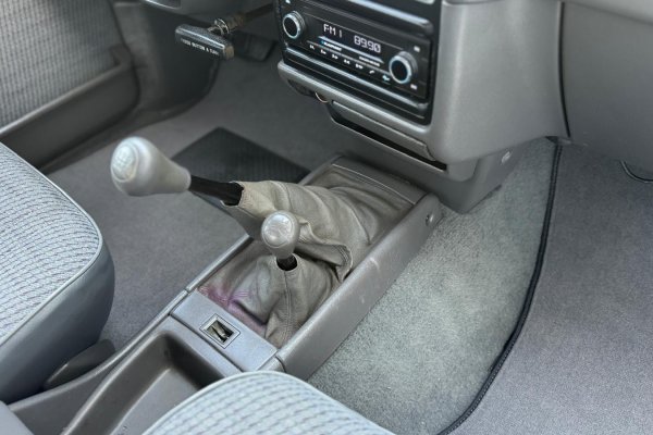 Toyota Hilux LN88 2.4D Cabine extra 4 lugares 