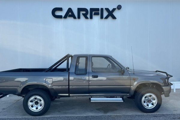 Toyota Hilux LN88 2.4D Cabine extra 4 lugares 