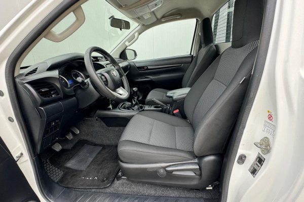 Toyota Hilux 2.4 D-4D 4X4 