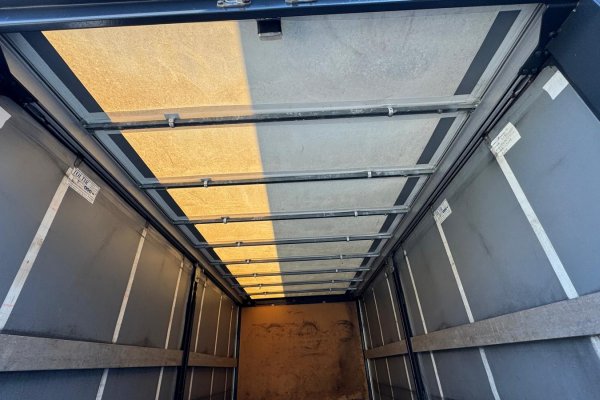 Mitsubishi Canter 3C13 C/Lonas 