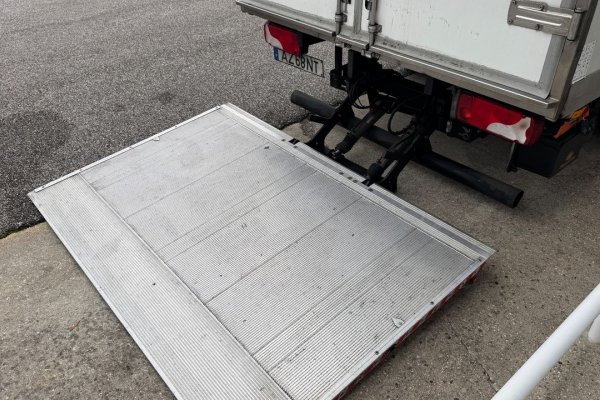 Mercedes-Benz Sprinter 315 CDI/43 C/ Plataforma Elevatória 