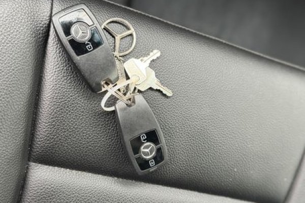 Mercedes-Benz Sprinter 315 CDI/43 C/ Plataforma Elevatória 