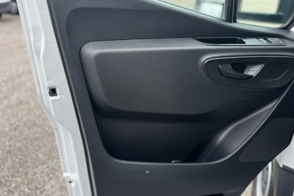 Mercedes-Benz Sprinter 315 CDI/43 C/ Plataforma Elevatória 