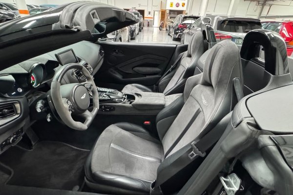 Aston Martin Vantage Roadster 
