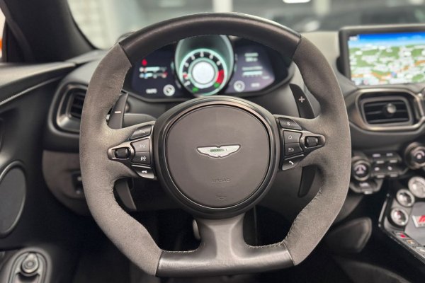 Aston Martin Vantage Roadster 