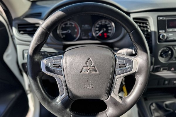 Mitsubishi L-200 Cabine dupla 4X2 