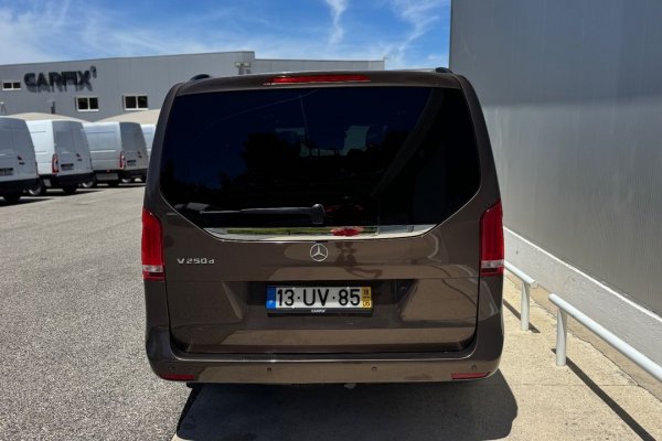 Mercedes-Benz V 250 