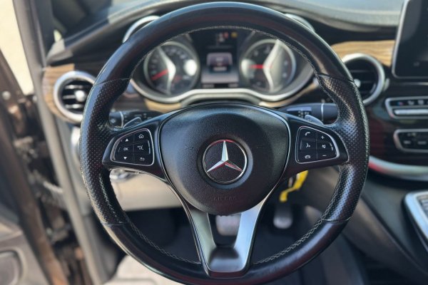 Mercedes-Benz V 250 