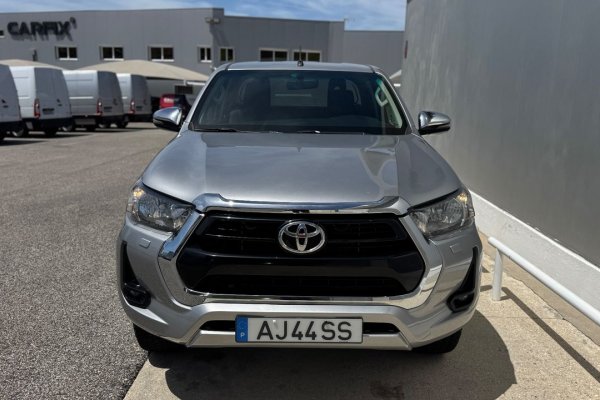Toyota Hilux 
