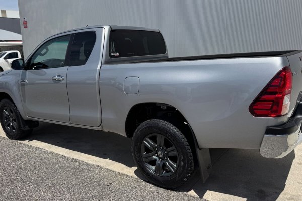 Toyota Hilux 