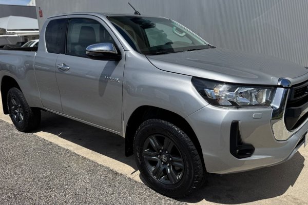 Toyota Hilux 