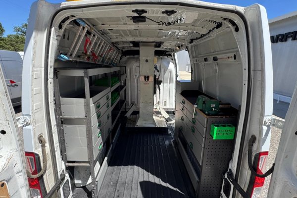 Renault Master 2.3 dCi C/ Cesto Elevatório 