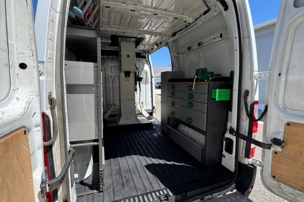 Renault Master 2.3 dCi C/ Cesto Elevatório 