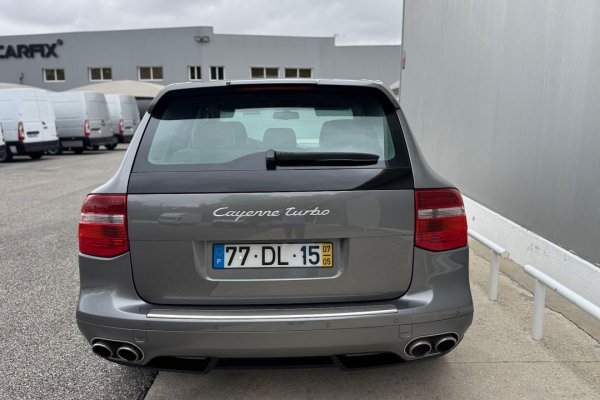 Porsche Cayenne 