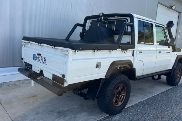Toyota Land Cruiser 