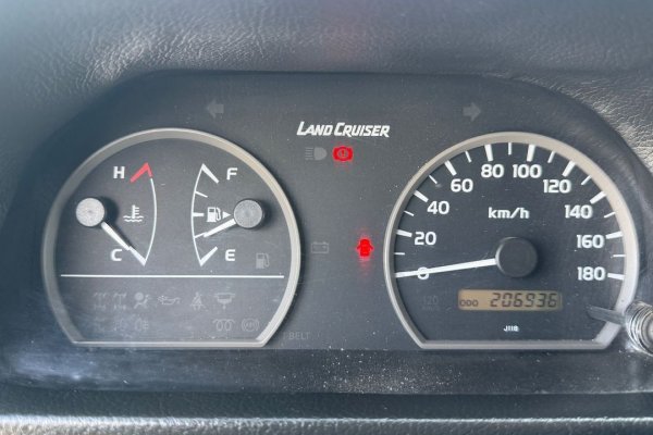 Toyota Land Cruiser 