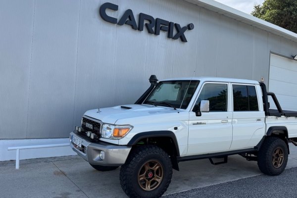 Toyota Land Cruiser 