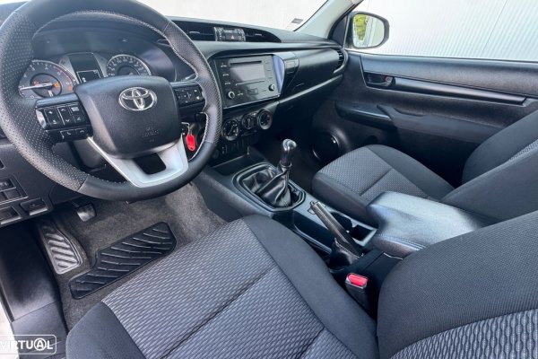Toyota Hilux 2.4 D-4D 4X4 cabine extra 