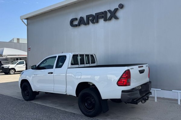 Toyota Hilux 2.4 D-4D 4X4 cabine extra 