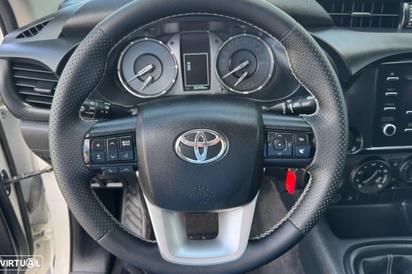 Toyota Hilux 2.4 D-4D 4X4 cabine extra 