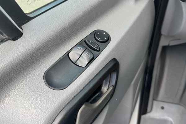Mercedes-Benz Sprinter 313 CDI / 37 TA 