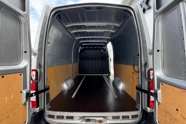 Renault Master 2.3 dCi L3 H2 Especial para Oficina 