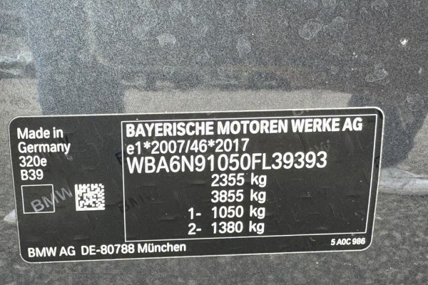 BMW 320 