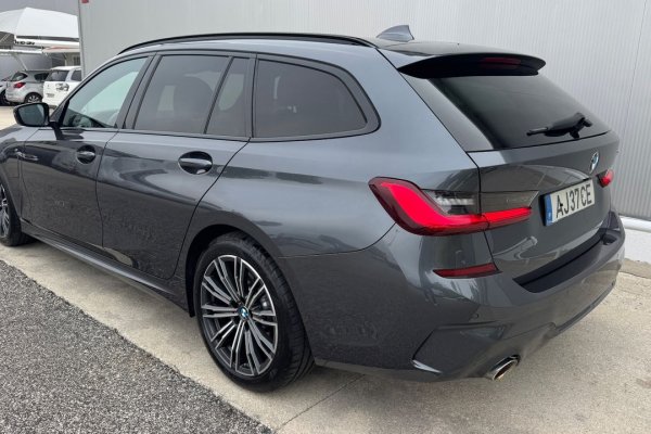 BMW 320 