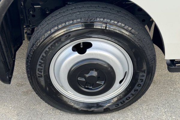 Toyota Dyna 3.0 D-4D C/ Cesto Elevat�rio 