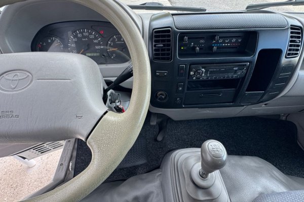 Toyota Dyna 3.0 D-4D C/ Cesto Elevat�rio 