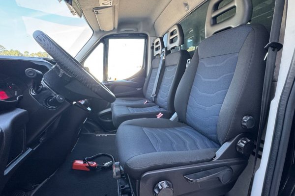 Iveco Daily 2.3 35C16 C/ Plat. Elevatória 