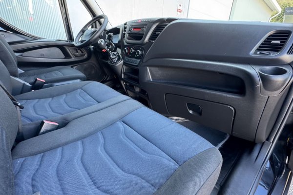 Iveco Daily 2.3 35C16 C/ Plat. Elevatória 