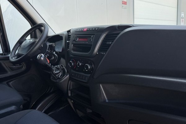 Iveco Daily 2.3 35C16 C/ Plat. Elevatória 