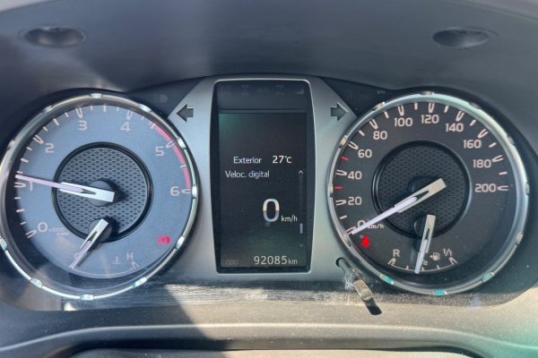 Toyota Hilux 