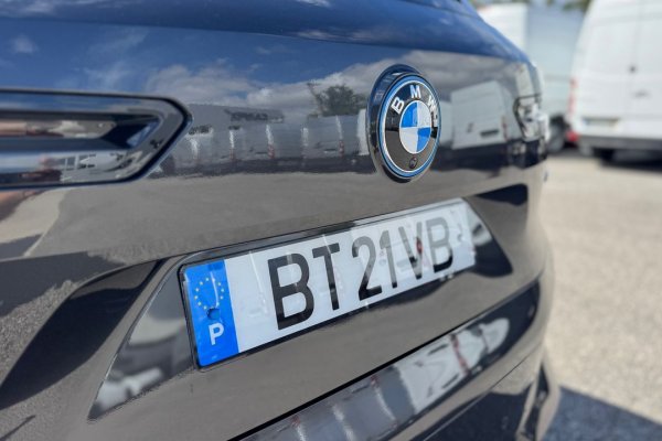 BMW iX 